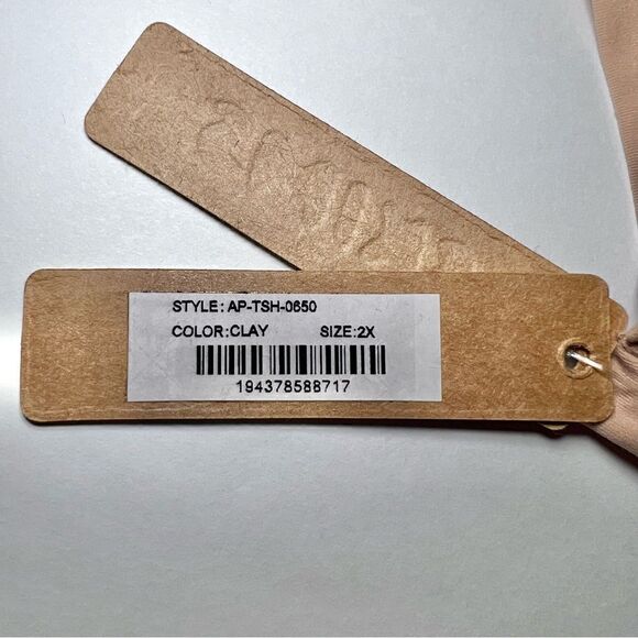 SKIMS Fits Everybody Long Sleeve T-Shirt in Clay - Picture 5 of 7